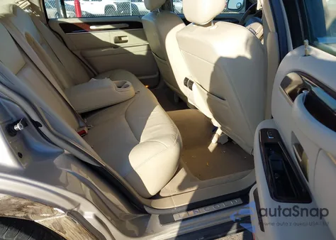 2008 Lincoln Town Car Signature Limited из США, поврежденный, VIN 2LNHM82V38X639853